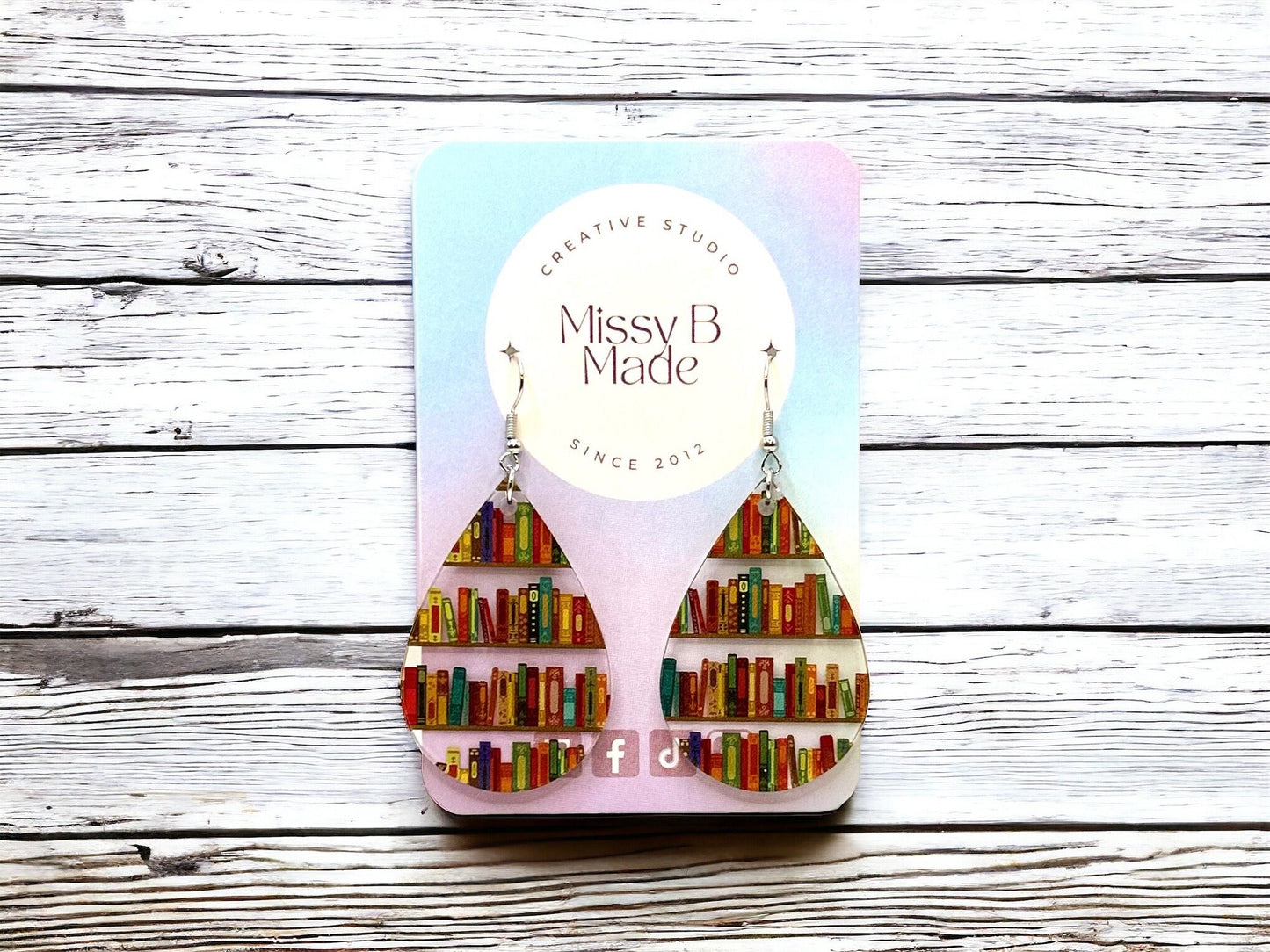 Acrylic bookshelf print teardrop earring