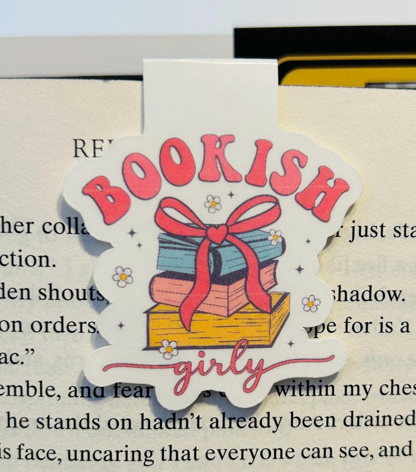 Bookish Girly – Coquette Aesthetic Magnetic Bookmark